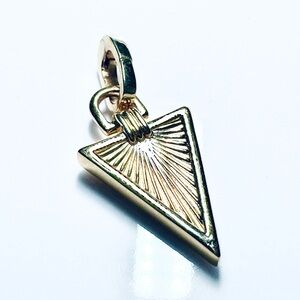 Missoma Radiant Gold Sunburst Pendant clip on